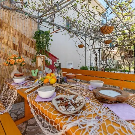 Gorgeous In With Wifi アパート Košljun