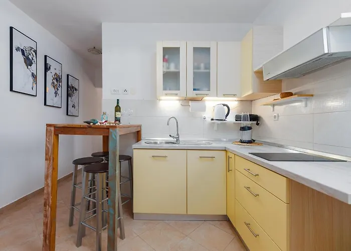 Gorgeous In With Wifi *